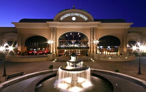 Bridge Street Town Center in Huntsville