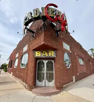 Cadieux Cafe