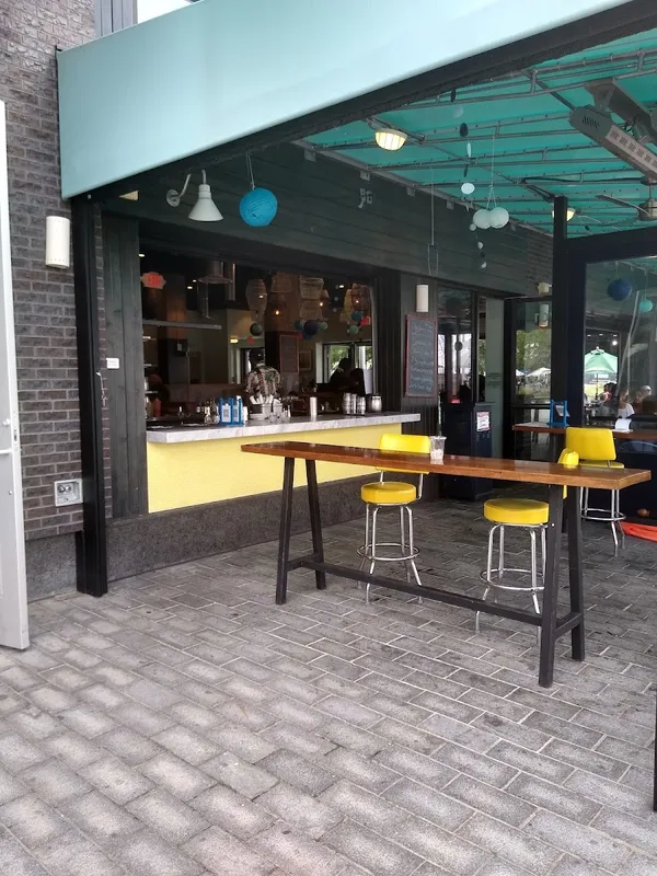 Hank's Oyster Bar - The Wharf in Washington DC