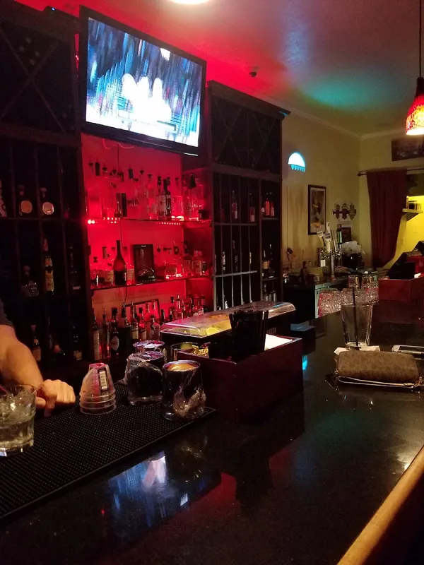 840 wine bar in Redwood City